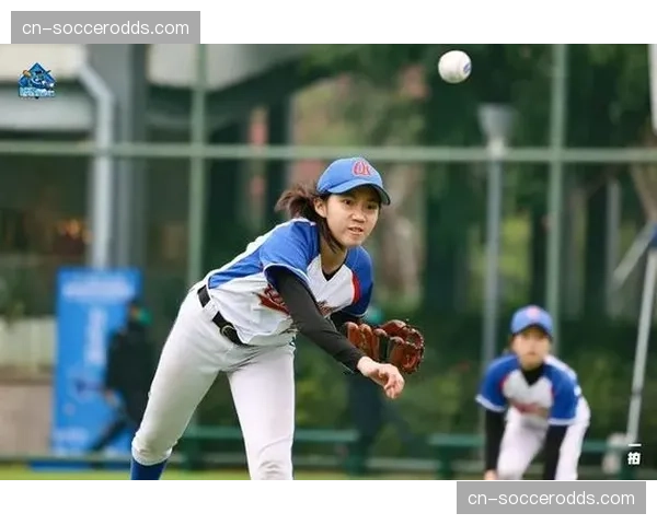 社会观察：垒球运动在中东地区女性中的悄然兴起与面临的挑战