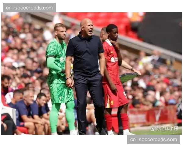 多特蒙德质疑施洛特贝克推迟续约，疑因曼联利物浦有意该中卫